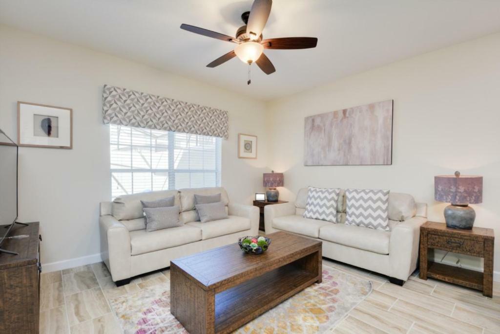 Pleasant House In Storey Lake Near Disney Кисими Екстериор снимка