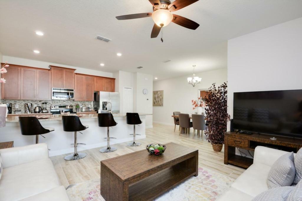 Pleasant House In Storey Lake Near Disney Кисими Екстериор снимка